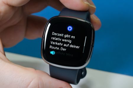 Amazon Alexa auf Fitbit Versa 3