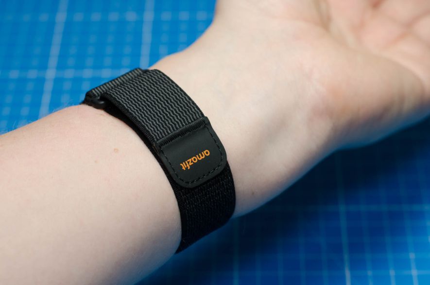 Relativ kurzes Armband