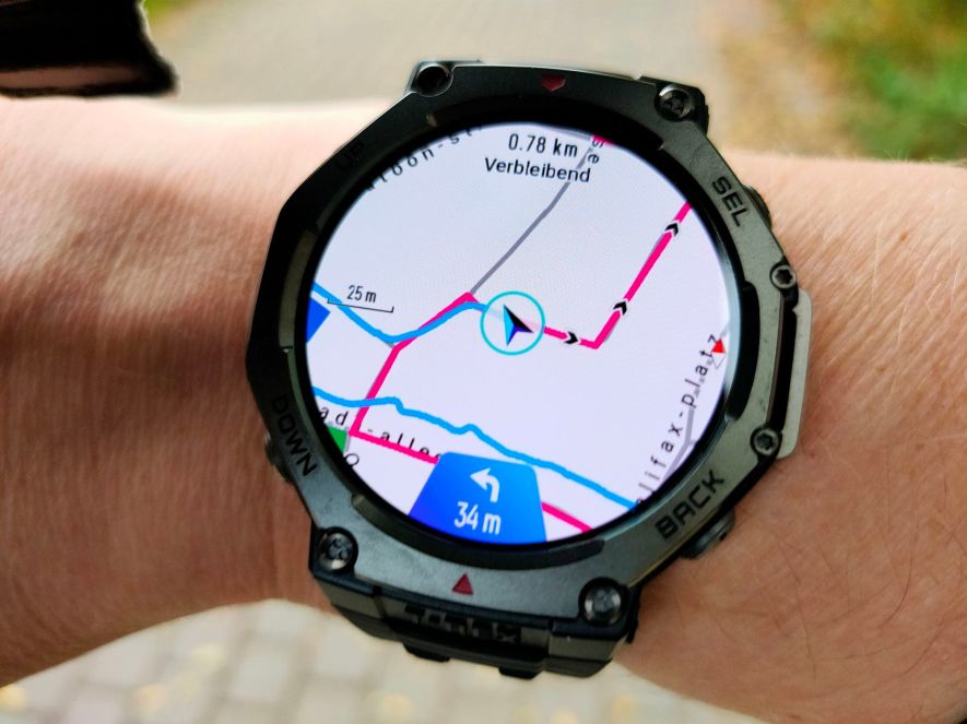 Displaying the distance to the next direction change