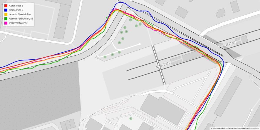 Detailed view of deviations in the track recorded with the Coros Pace 3 compared to other sports watches