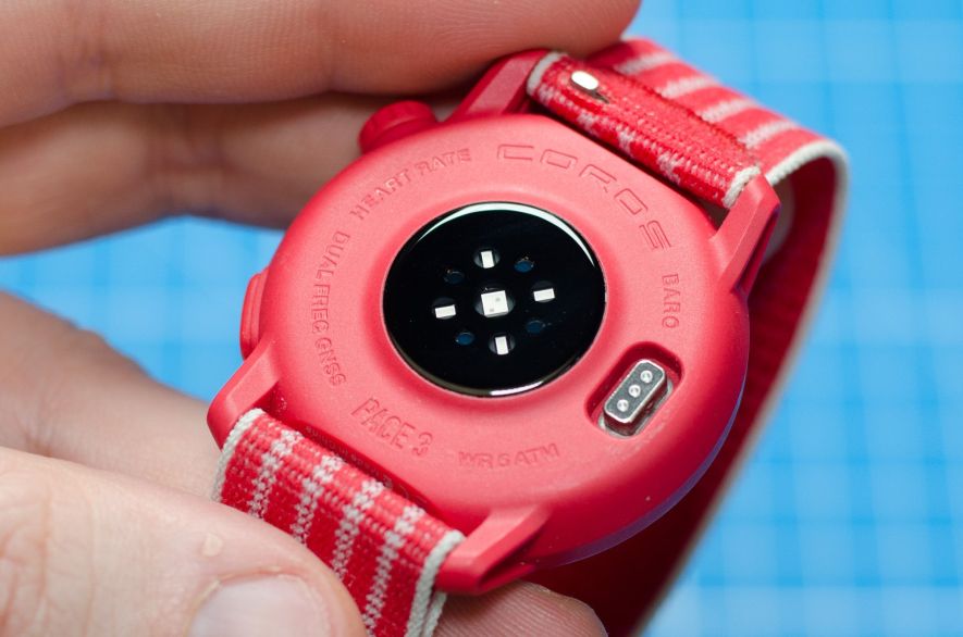 Sensors of the Coros Pace 3 on the back of the watch