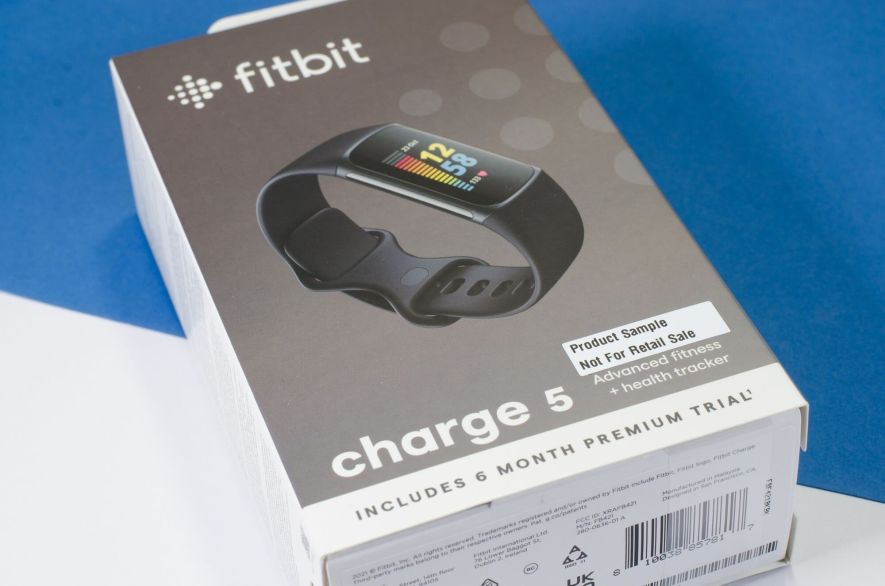 Fitbit Charge 5 – Verpackung (Vorderseite)