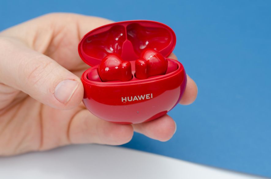 Huawei Freebuds 4i – Kopfhörer im Ladeetui