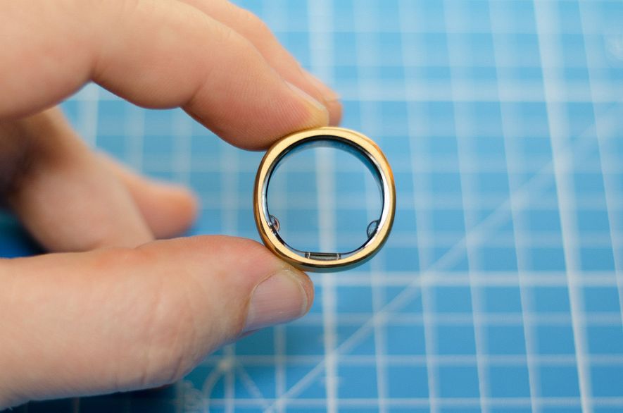 Quadratisch-runde Form des RingConn Smart Ring