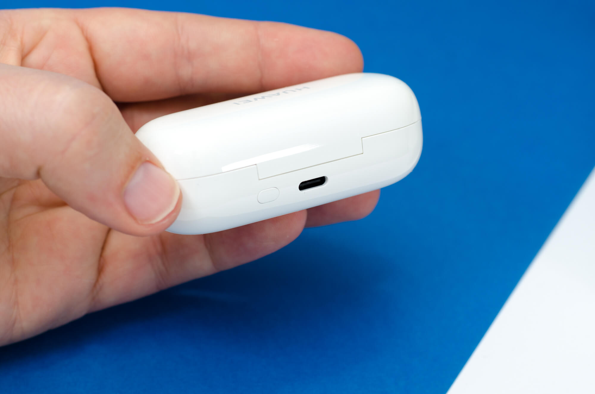 Huawei Freebuds 3i - USB-Anschluss