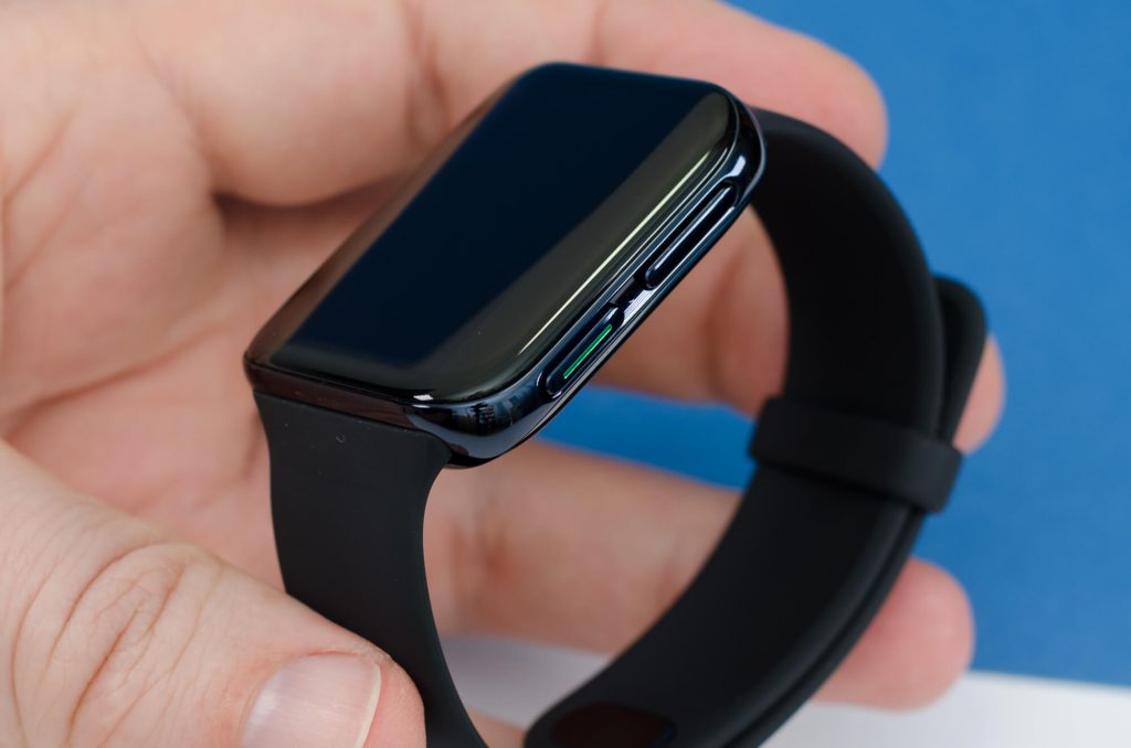 Oppo Watch - Tasten an der rechten Uhrenseite Oppo Watch - Tasten an der rechten Uhrenseite
